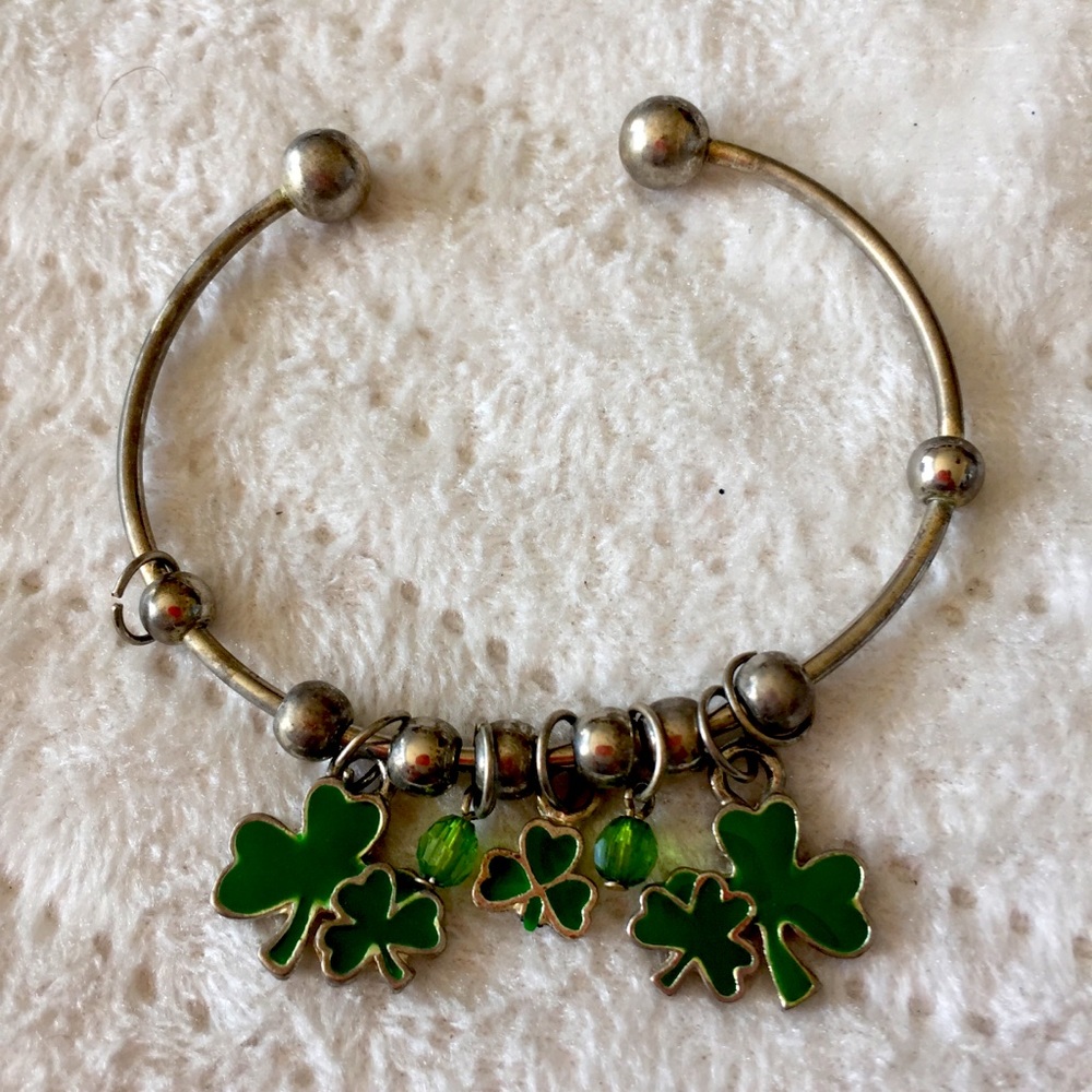 VINTAGE SHAMROCK BRACELET